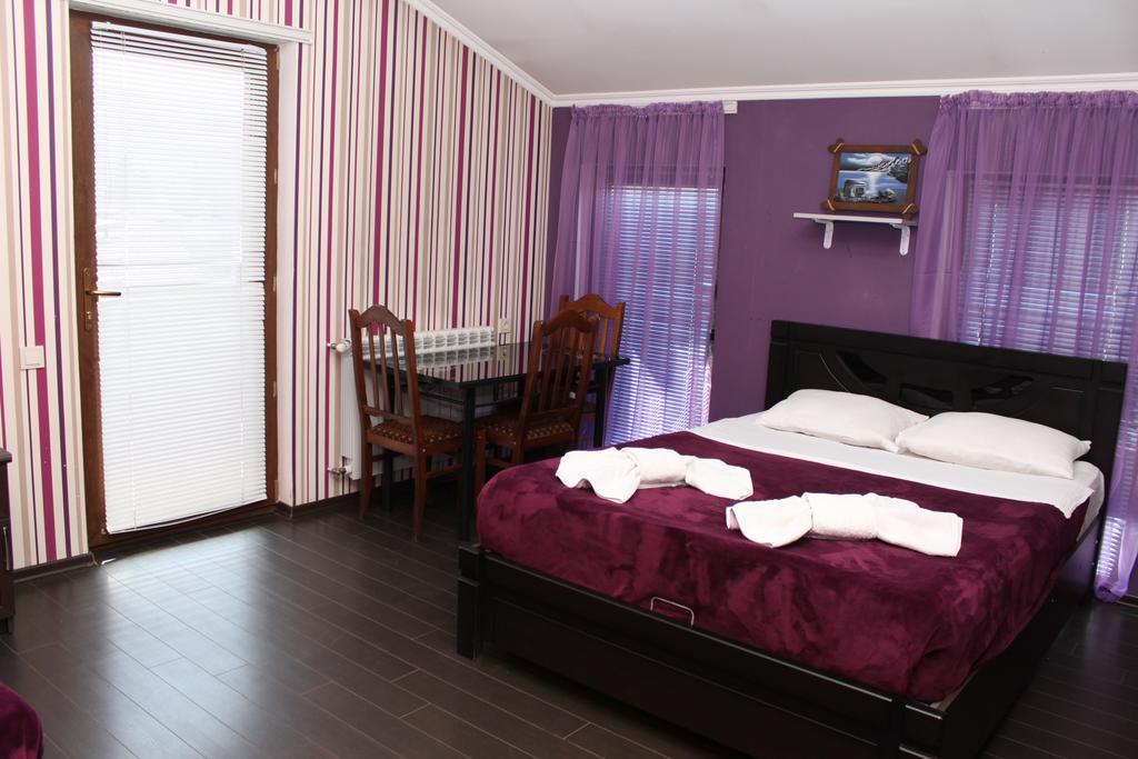 טביליסי Hotel Majestic חדר תמונה