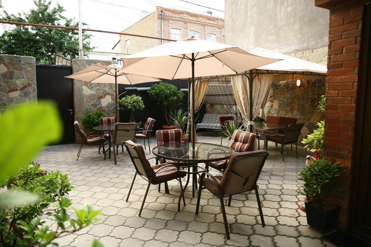 טביליסי Hotel Majestic מראה חיצוני תמונה
